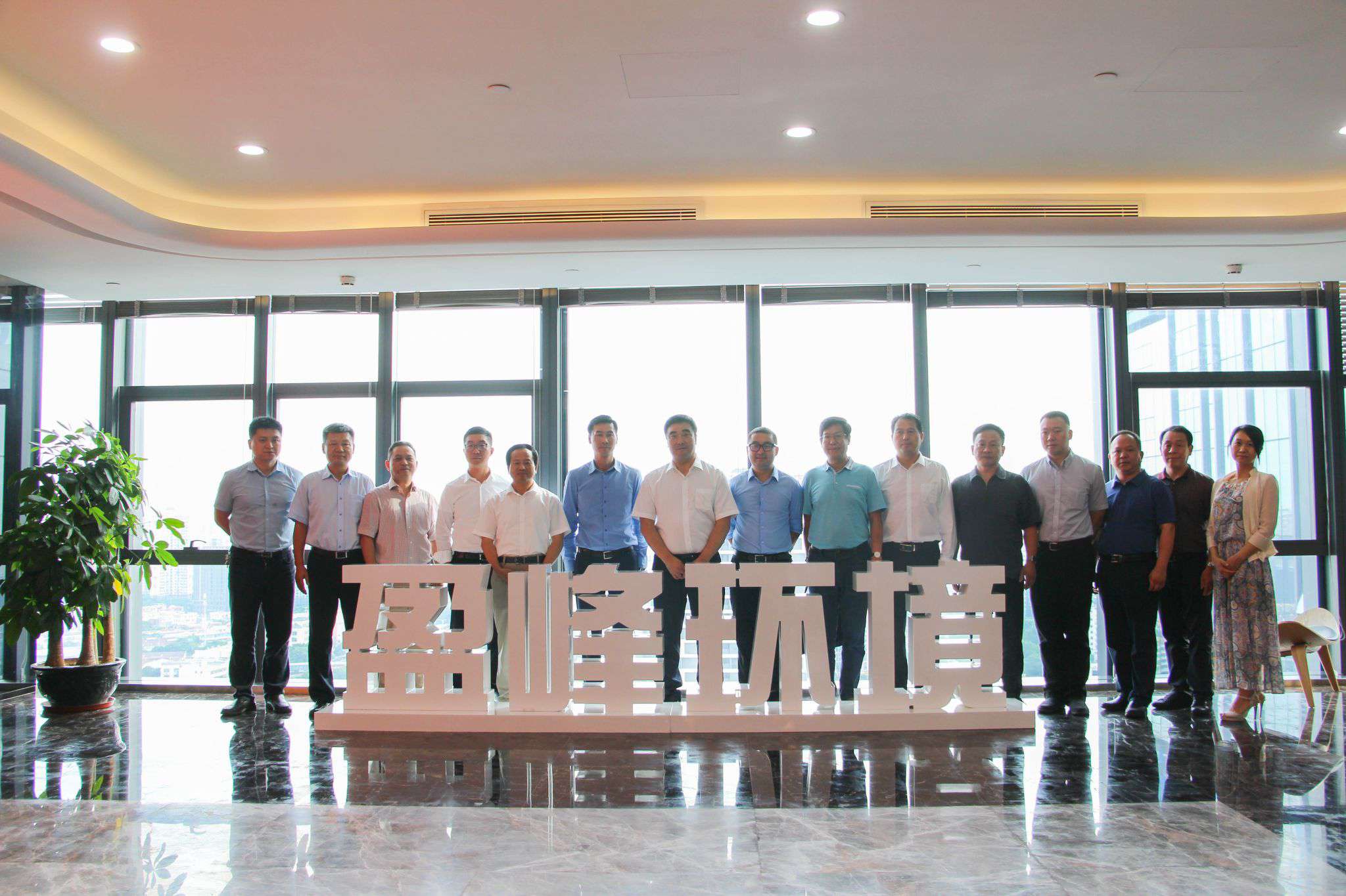 湖南省长沙市副市长刘明理一行莅临3003.com官网环境参观考察